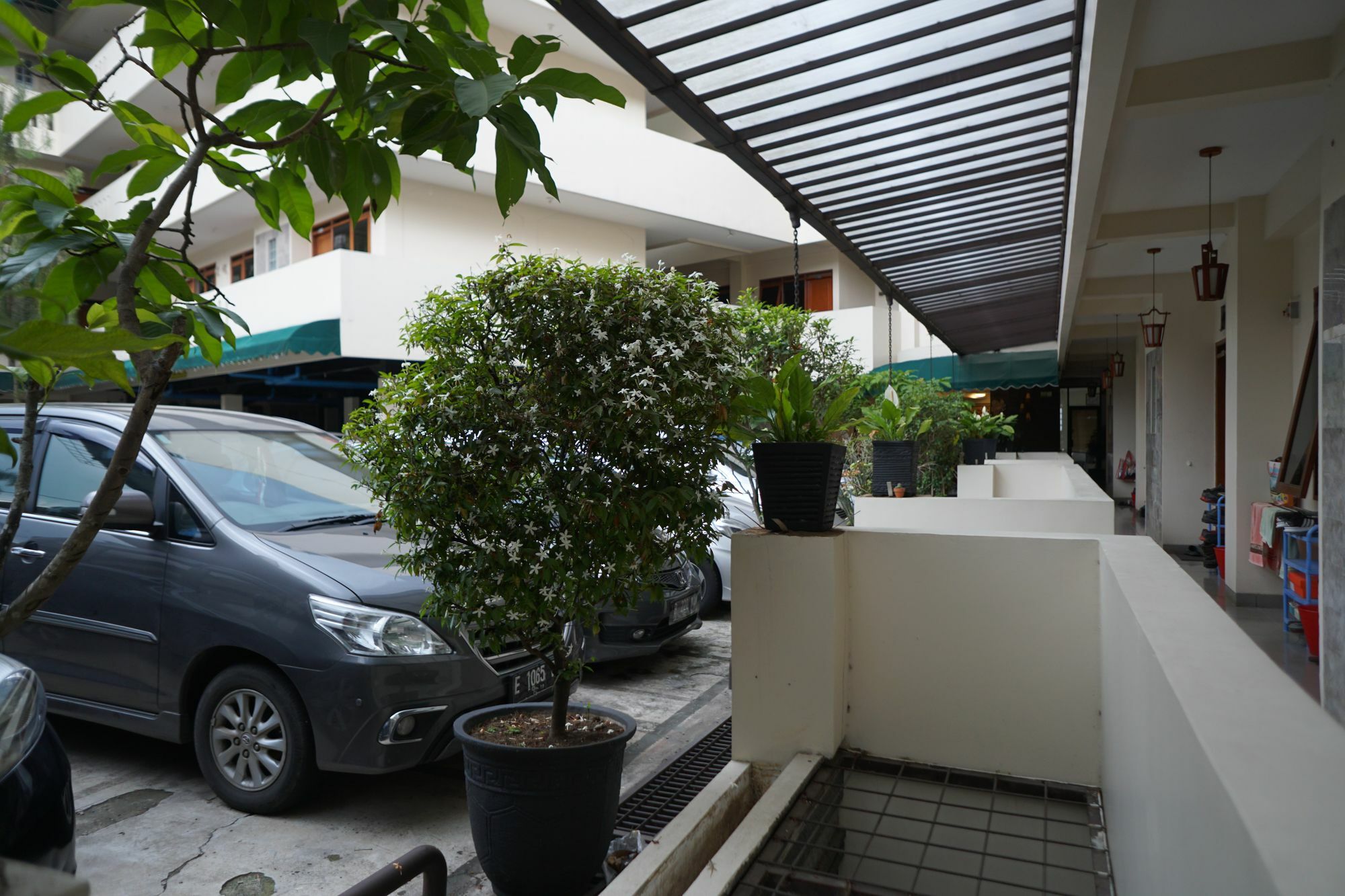 Reddoorz Plus @ Ciumbuleuit Area Bandung Exterior photo